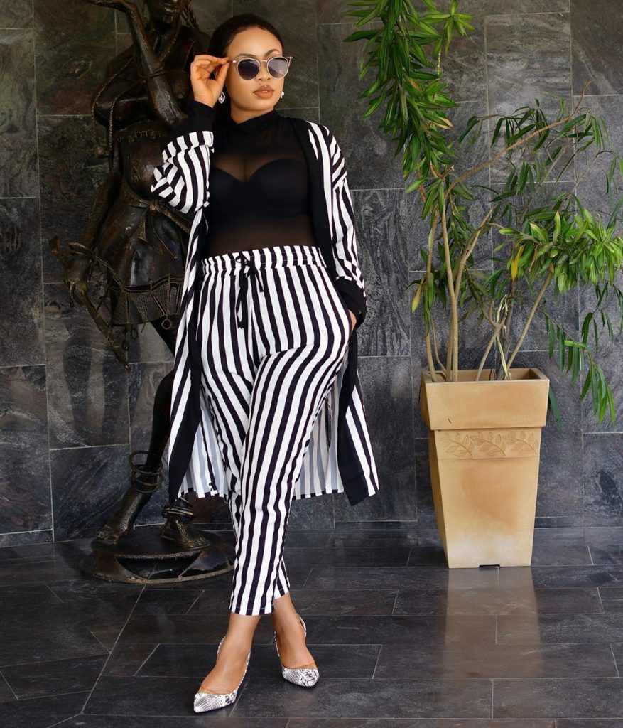 Nina Wows In A New Cute Striped Outfit, Photos