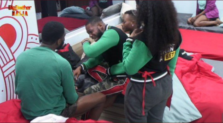 The Big Brother Naija housemate, Frodd who has been showing a whole lot of his emotional side lately cried yesterday deeply. This moment was when the cry was at its peak.