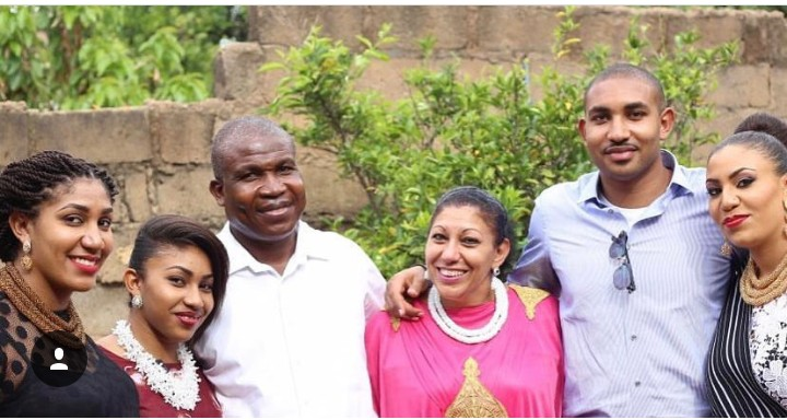 Jeff who is the first the ‘Head Of House’ of Big Brother Naija season 4, in cute picture with his dad, mum and three beautiful sisters.