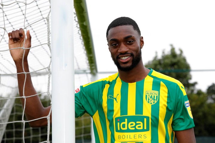 Super Eagles Defender, Semi Ajayi has joined English Championship side West Bromwich Albion from League One club Rotherham United. The 25-year-old midfielder signed a four-year deal with the Baggies, becoming the third arrival at the Hawthorns this summer after the capture of Kenneth Zohor and Filip Krovinovic. Semi Ajayi,Super Eagles and Rotherham United midfielder, has sealed a £1.3m deal (about N585m) to join former Premier League campaigners West Brom in the Sky Bet Championship. Ajayi, who was impressing despite Rotherham’s relegation last term, was among Nigeria’s initial squad for the just-concluded 2019 Africa Cup of Nations before missing out of the final 23-man list.