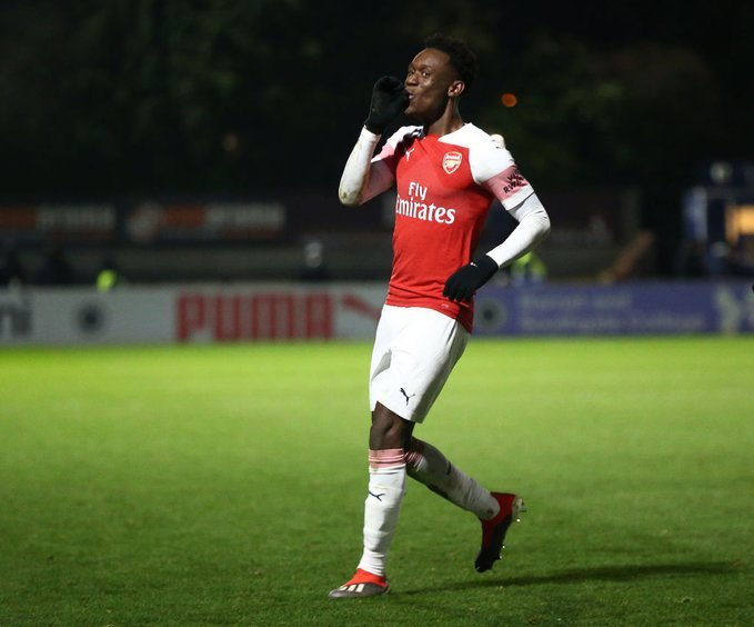 Nigerian youngster Folarin Balogun scored six minutes hat-trick for Arsenal against Barnet in the 3-2 victory away from home at the Hive in a pre-season friendly. The 18-year-old was born in the United States to Nigerian parents and has played for England at youth level is highly regarded by Premier League joint-highest goalscorer Pierre-Emerick Aubameyang. Balogun was in fine form, netting from the penalty spot, quickly nabbing a second off a loose ball and then smashing it into the roof of the net from 20 yards for his third. The Gunners could have added a fourth in their 3-2 win away from home, but another Nigerian descent Miguel Azeez saw a chip hit the post.Arsenal Academy coach Steve Bould also features other Nigerian players of Mazeed Ogungbo, Ryan Alebiosu, Joseph Olowu, Tolaji Bola in the encounter. Source:- FCNaija