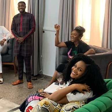 Busola Dakolo, wife of singer Timi Dakolo, is all smiles in these first photos of herself, shared two weeks after her explosive interview where she accused COZA pastor, Biodun Fatoyinbo of raping her when she was 17. There were reports that Busola had been traumatised and crying endlessly since the interview. But it seems she’s doing just fine in these new photos as she hung out with her friends Waje, Bovi, Debola Williams, Latasha Ngwube today Sunday July 7th.