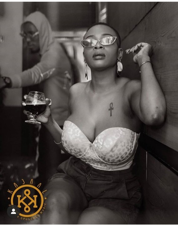 Big Brother Naija housemate, Isilomo who was among the first to be evicted from the reality TV show, bares her cleavage in new photo.