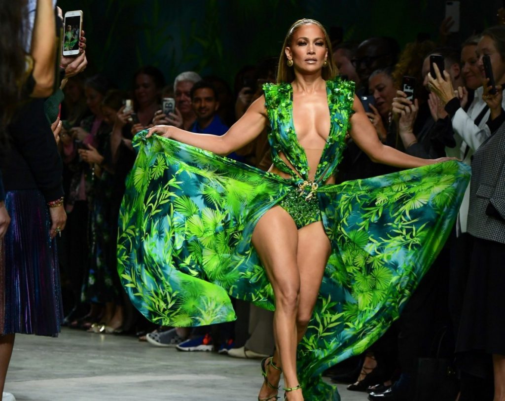 Jennifer Lopez Recreates History By Closing Out The Versace Show In A Replica Of Her Iconic Green 2000 Grammy Awards Dress