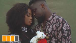 Watch And Download Music Video:- Sarkodie Ft Efya – Saara