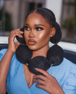 BBNaija star, Cynthia Nwadiora popularly known as Cee-C rocks very fabulous style as she dazzles in chic sultry outfit. She bares cleavage in crop top complimented with matching bum short looking so alluring.