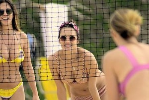 We don’t need photos of Alessandra Ambrosio in a bikini to know that this stunning model looks hot, but would anyone say no to some hot stuff? Of course not…