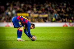 Barcelona Star Lionel Messi showed his quality yet again with two stunning free kick goals to complete his Hat-trick, MySportDab reports. The Argentine magician curled home in superb style from 25 yards out against Celta Vigo in first-half injury time.