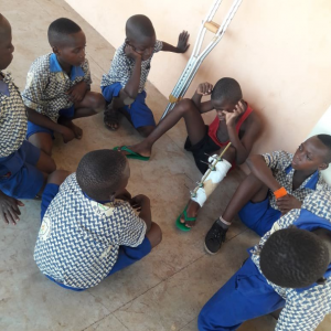 A heartwarming photo that captured the true spirit of friendship and brotherhood has been shared on Twitter and it is going viral. In the photo, a number of young boys in their school uniforms are seen keeping their classmate company in the hospital. The classmate had been knocked down by a bike on his way to scool so his friends took permission from school to visit him in the hospital in Ghana. While visiting him, they sat around discussing and laughing to cheer him up.