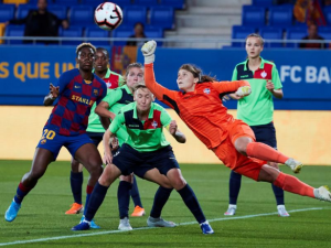 Super Falcons striker Asisat Oshoala is in big trouble after criticizing Barcelona during a 0-0 barren draw with Slavia Prague in the UEFA Champions League on last Tuesday night.