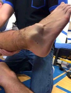 Everton midfielder Andre Gomez on Sunday evening suffered a nasty ankle injury after colliding his leg with Tottenham midfielder Heung-Min Son during an EPL match.  Gomes was injured a little over 10 minutes from time following a challenge by Tottenham’s Heung-Min Son and collision with Serge Aurier, who was later sent off after review by VAR.   Son looked distraught after seeing the injury and started crying after he was red carded, while Gomes was immediately stretchered off to the hospital for immediate surgery.