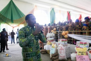 Christmas Welfare Ministration: Dr. Paul Enenche and wife, Dr. Becky of Dunamis reach out to widows, orphans, othersDr. Paul Enenche and his w