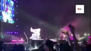 Lil Kesh And Young John Fell Twice While Performing On Stage The producer, Young John and the Nigerian singer, Lil Kesh fell down on stage while performing