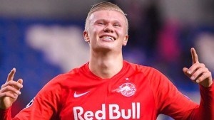 Manchester United are confident of signing Erling Braut Haaland in January for a £76million ($100m) fee, The UK Sun reports. Manchester United are confident of signing Erling Braut Haaland in January for a £76million ($100m) fee, The UK Sun reports. Red Bull Salzburg are however insisting on a deal, that would see the 19-year-old return on loan for the remainder of the season. Although United would prefer to have Haaland right away, they will accept the terms. Haaland took the Champions League by storm this season, becoming the first teenager to score in five consecutive games in the competition. However, despite his eight goals in six group games, Salzburg were unable to reach the knockout stage of the tournament. Haaland has scored 28 goals in 22 games in all competitions this season.