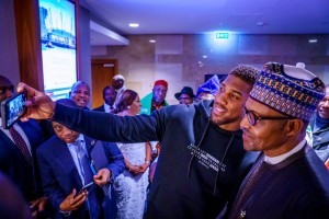 President Buhari met with Nigerians living in the United Kingdom today in London and Anthony Joshua was in attendance.   Anthony Joshua greeted President Buhari in a special way by prostrating for him and also took a selfie with him.