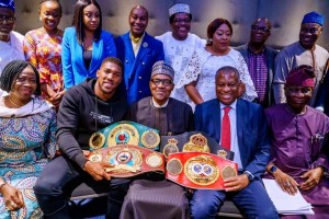 President Buhari met with Nigerians living in the United Kingdom today in London and Anthony Joshua was in attendance. Anthony Joshua greeted President Buhari in a special way by prostrating for him and also took a selfie with him.