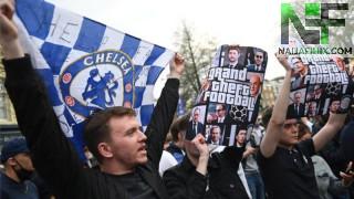 Chelsea legend Petr Cech pleaded with fans to disperse outside the ground before their match against Brighton