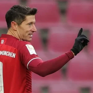 Lewandowski Wants To Join Barcelona Because Of Benzema – Cezary Kucharski