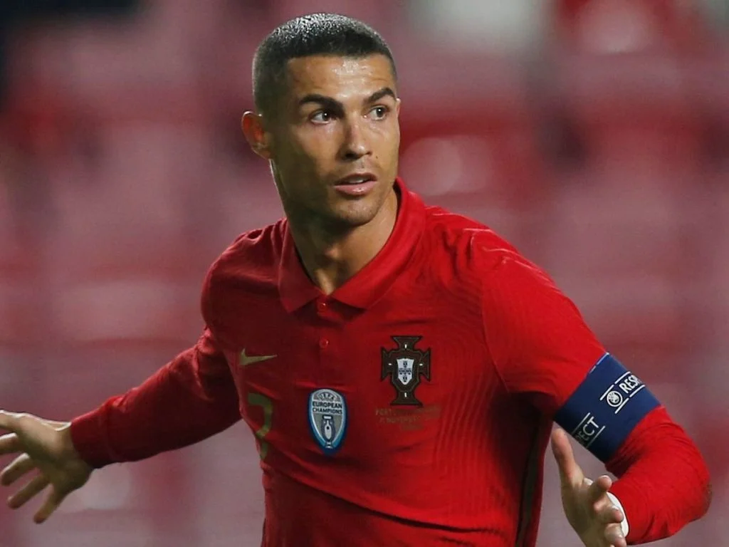 Ronaldo Finally Receives ‘Offer’ From Manchester United’s Rivals