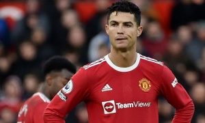 Ronaldo Returns To UK For Showdown Talks With Manchester United