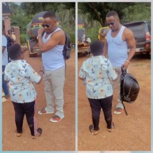 Zubby Michael Bows To Aki And Pawpaw On Set. Carries Their Bag