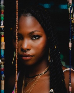 Ria Sean – Uptown Girl (MP3 Download)