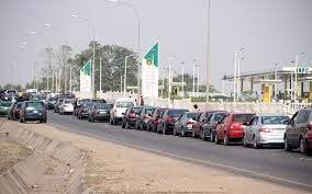 Man Collapses And Dies While Purchasing Fuel In Oyo