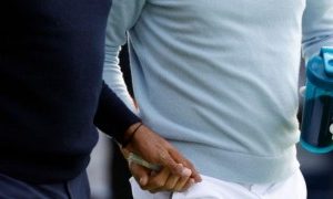 Tiger Woods apologises after giving Justin Thomas a tampon during Genesis Invitational round