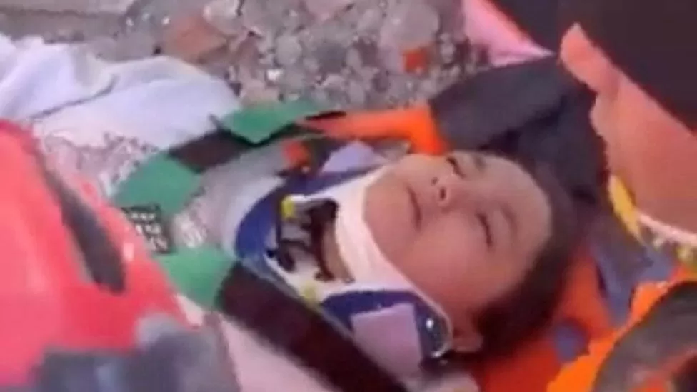 Turkey earthquake: Girl survives 10 days under quake rubble