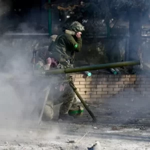 Ukraine war: Russians slowly take ground around Bakhmut