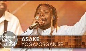 Asake Performs “Yoga And Organise” On The Tonight Show
