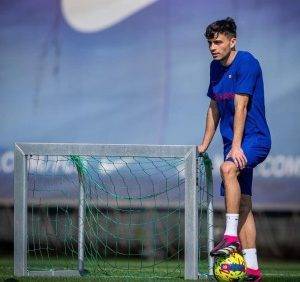 Barcelona Fans react as Pedri returns to training ahead of Real Madrid's clash