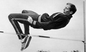 Dick Fosbury: The athlete who developed the 'Fosbury Flop' dies aged 76