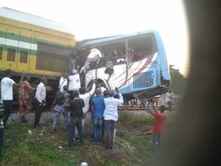 FG Orders Probe Into Lagos Train/Bus Accident