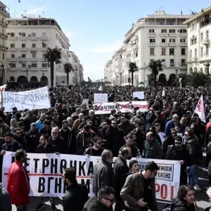 Greece train crash: Thousands of protesters call for investment in transport system