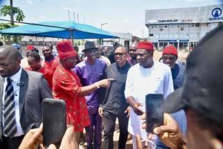 Peter Obi Pays Condolence Visit To Family Of Late Oyibo Chukwu In Enugu