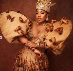 Toyin Lawani Rocks ‘Fried Chicken’ Inspired Outfit (Photos)