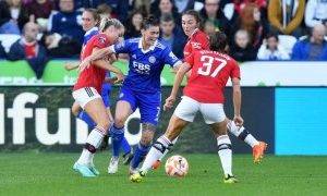 Women's Super League: Man Utd bid to increase lead, while Gareth Taylor marks Man City century