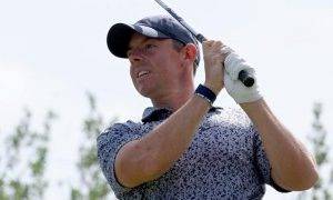 World Match Play Championship: Rory McIlroy & Scottie Scheffler into quarter-finals