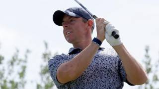 World Match Play Championship: Rory McIlroy & Scottie Scheffler into quarter-finals