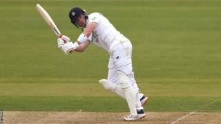 County Championship: Fletcha Middleton guides Hampshire to win over Notts