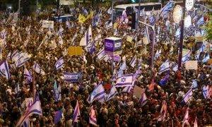 Israel: Huge rally pushes back at judicial reform protests