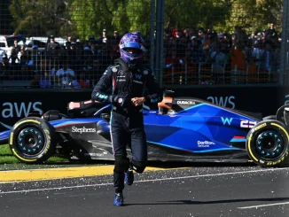 Max Verstappen wins chaotic Australian Grand Prix as Lewis Hamilton takes second