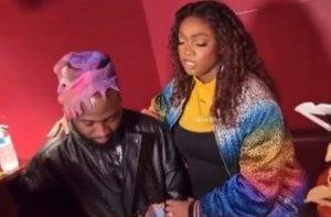 See The Moment Davido’s Sister, Sharon, Prayed For Him Before His London Show (Video)