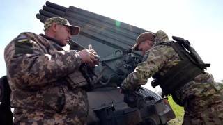 Ukraine war: Bakhmut defenders worry about losing support