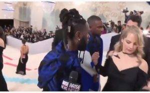 Burna Boy Snubbed Arise Tv Team At Met Gala