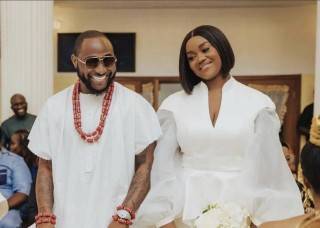 Davido Celebrates His Wife, Chioma On Her Birthday, She Replies (Photo)