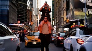 Manhattanhenge: New Yorkers gather for city spectacle