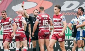 Challenge Cup Wigan 14-12 Warrington - Warriors hold on with 12 men