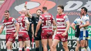 Challenge Cup Wigan 14-12 Warrington - Warriors hold on with 12 men